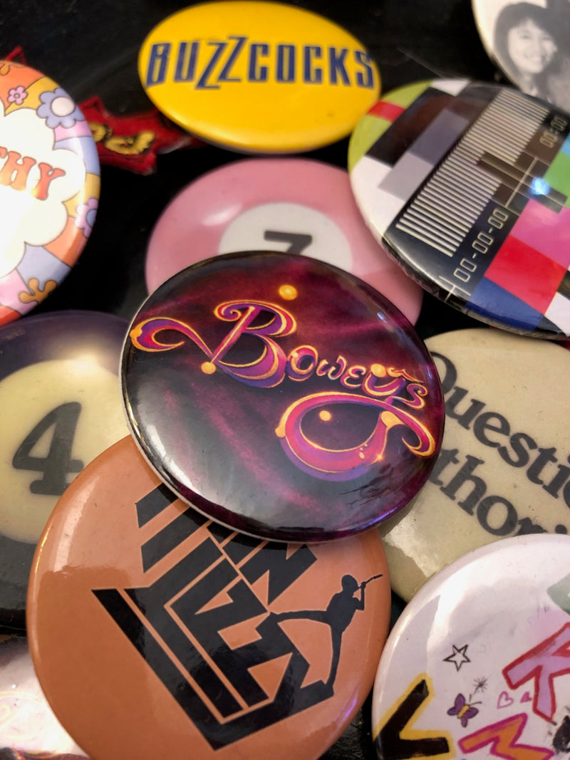 The Boweys Badge itself